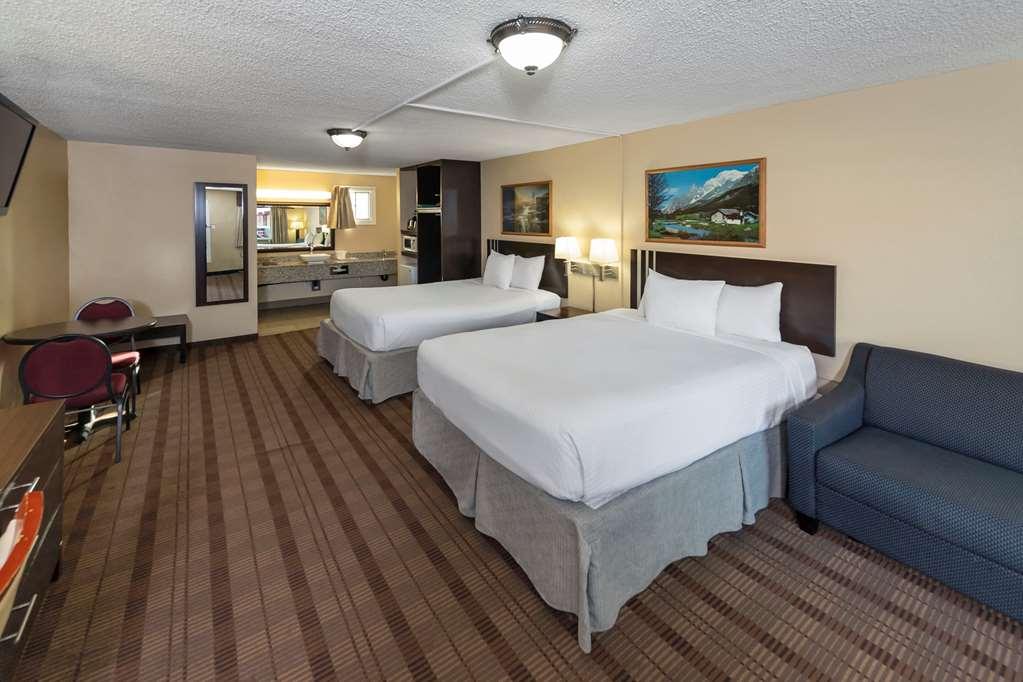 Econo Lodge Inn & Suites Medicine Hat Zimmer foto